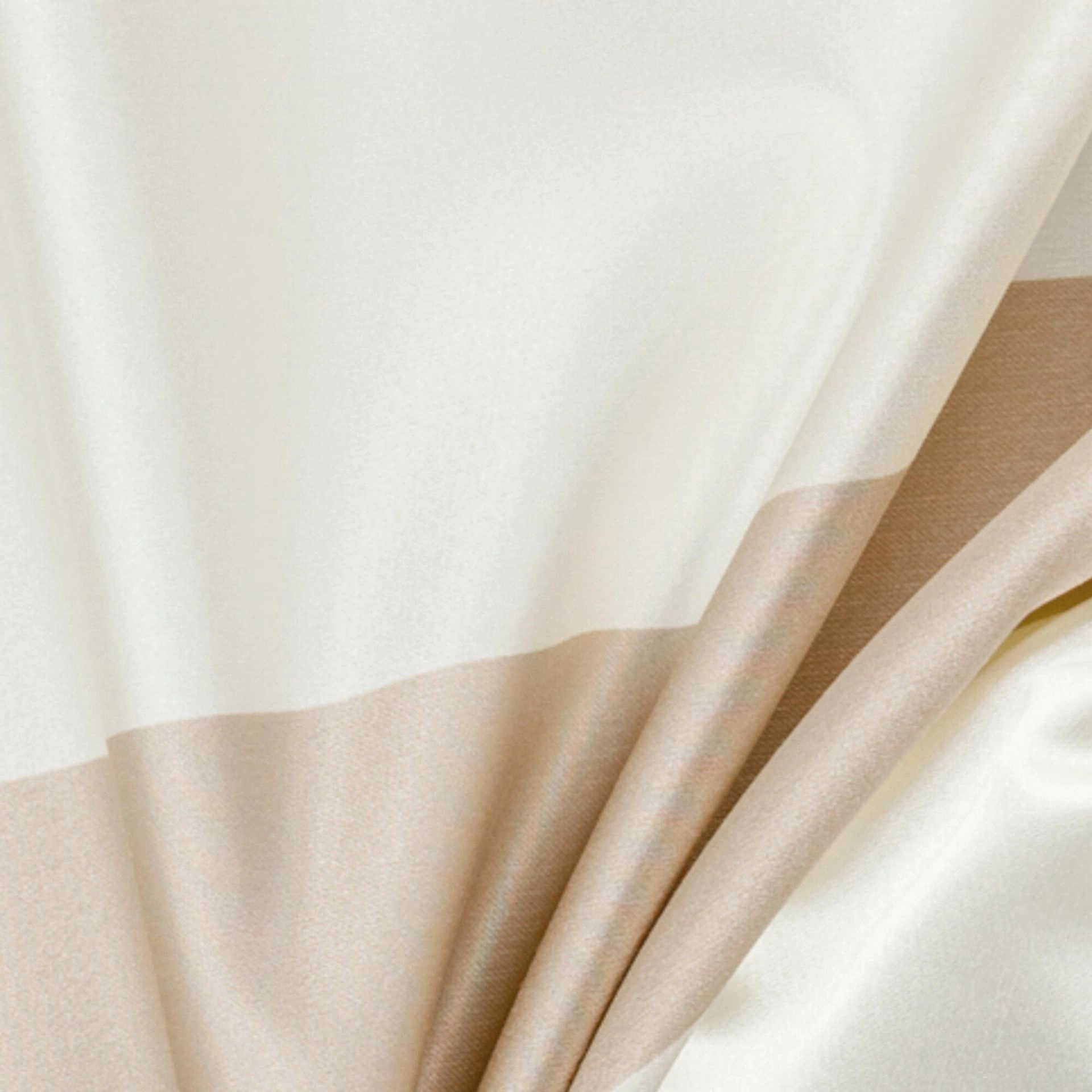 Boudoir-_-Amilly-Boudoir-_Photograph_CloseUp.jpg