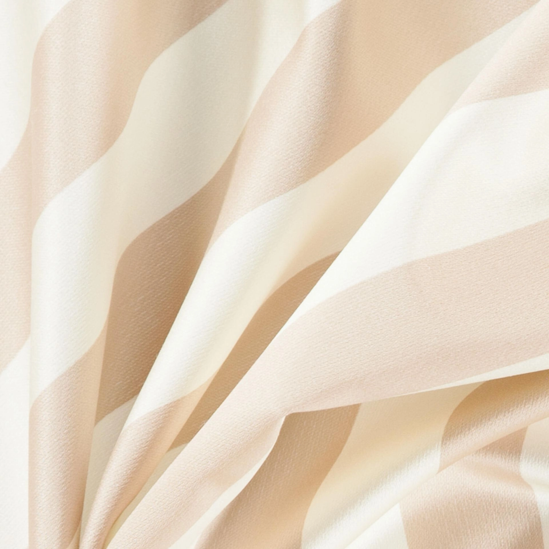 Boudoir-_-Vira-Boudoir-_Photograph_CloseUp.jpg