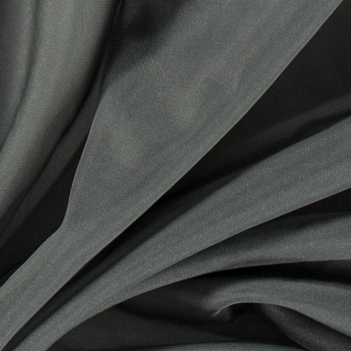 25_Charcoal-_-Melton-25-1800025_Photograph_CloseUp.jpg