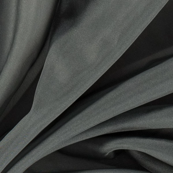 25_Charcoal-_-Melton-25-1800025_Photograph_CloseUp.jpg