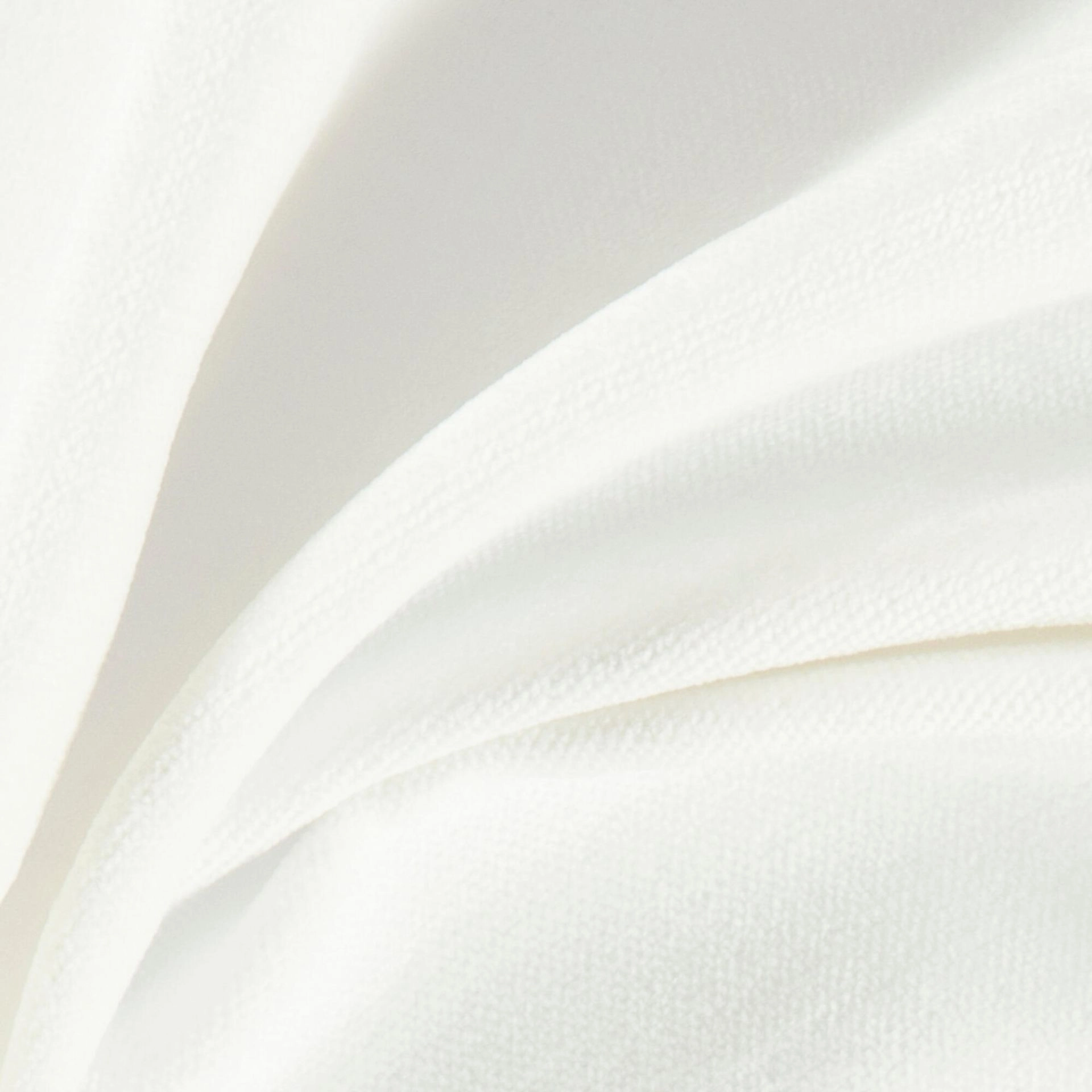 Bolshoi--Bolshoi--01-Pearl - Primiero Pearl 3110035--Photograph_CloseUp.JPG