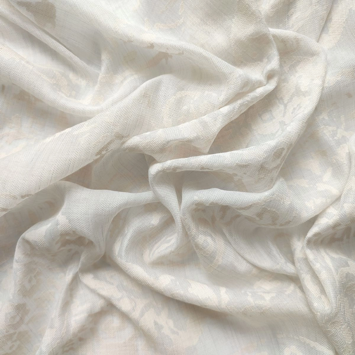 Lounge_Powder_wrinkled.jpg