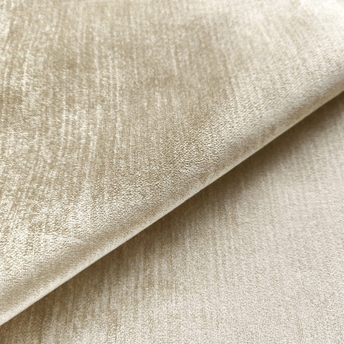 Melania plain 2-main