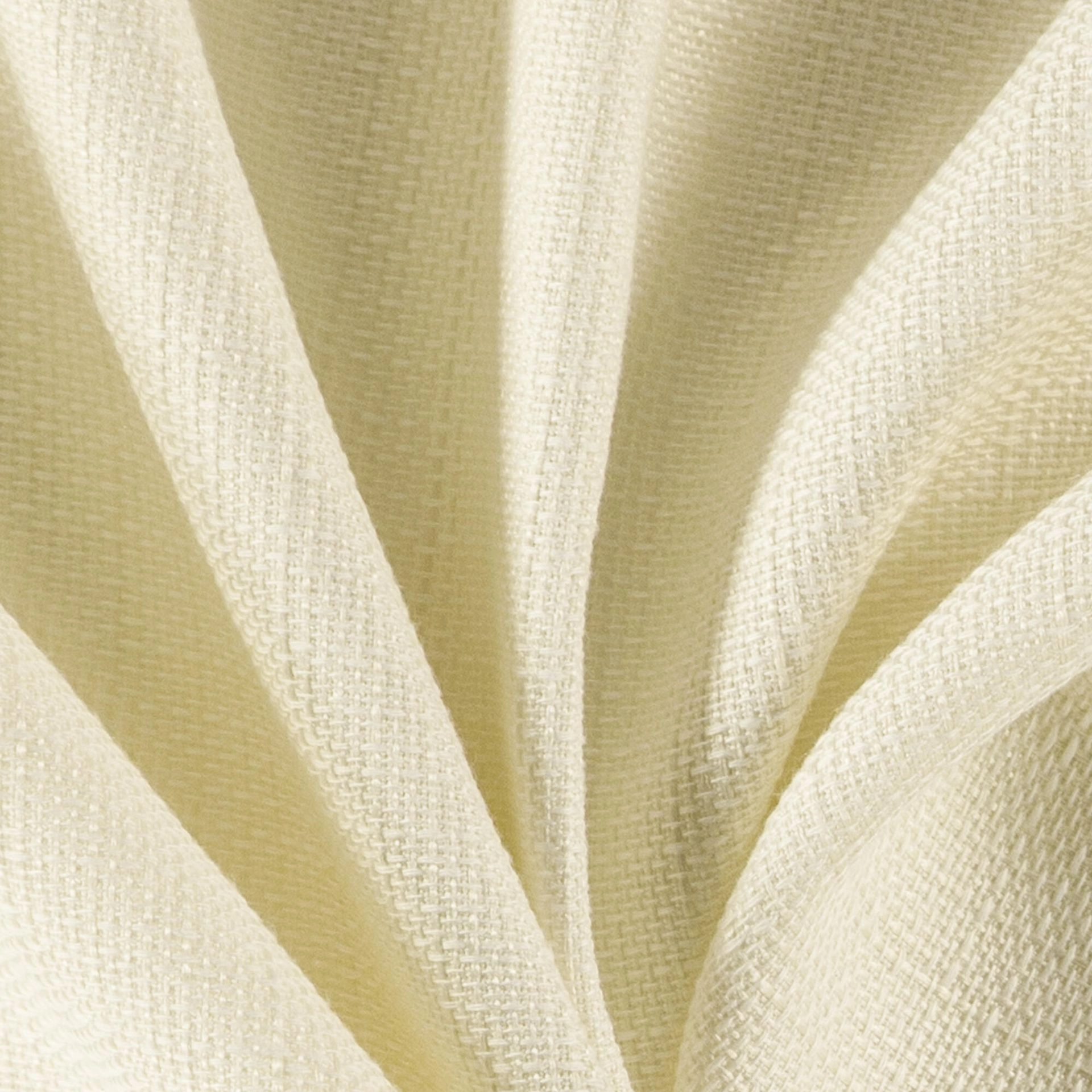 Genial--Genial--05-Cream--Photograph_CloseUp.jpg