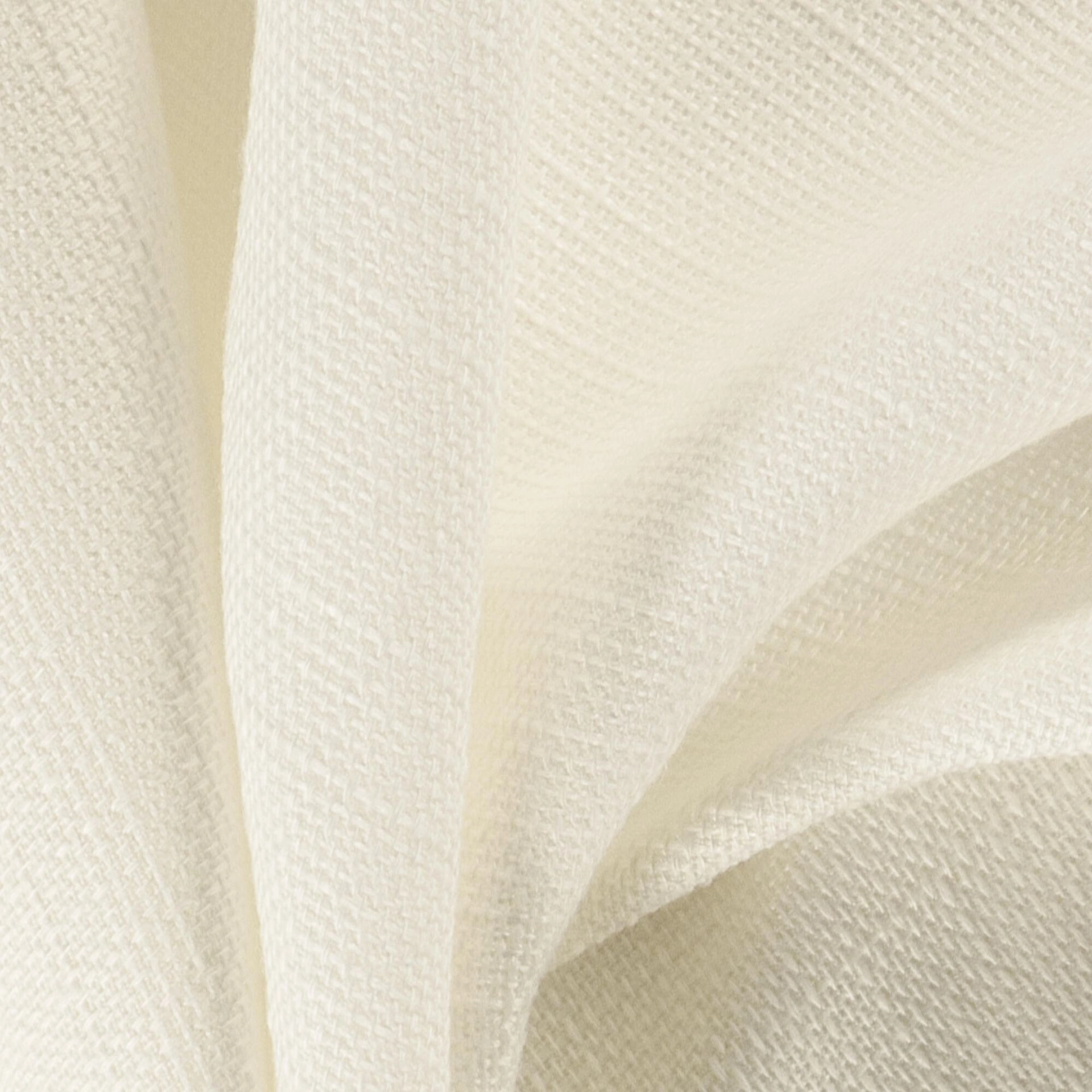 Genial--Genial--06-Swan--Photograph_CloseUp.jpg