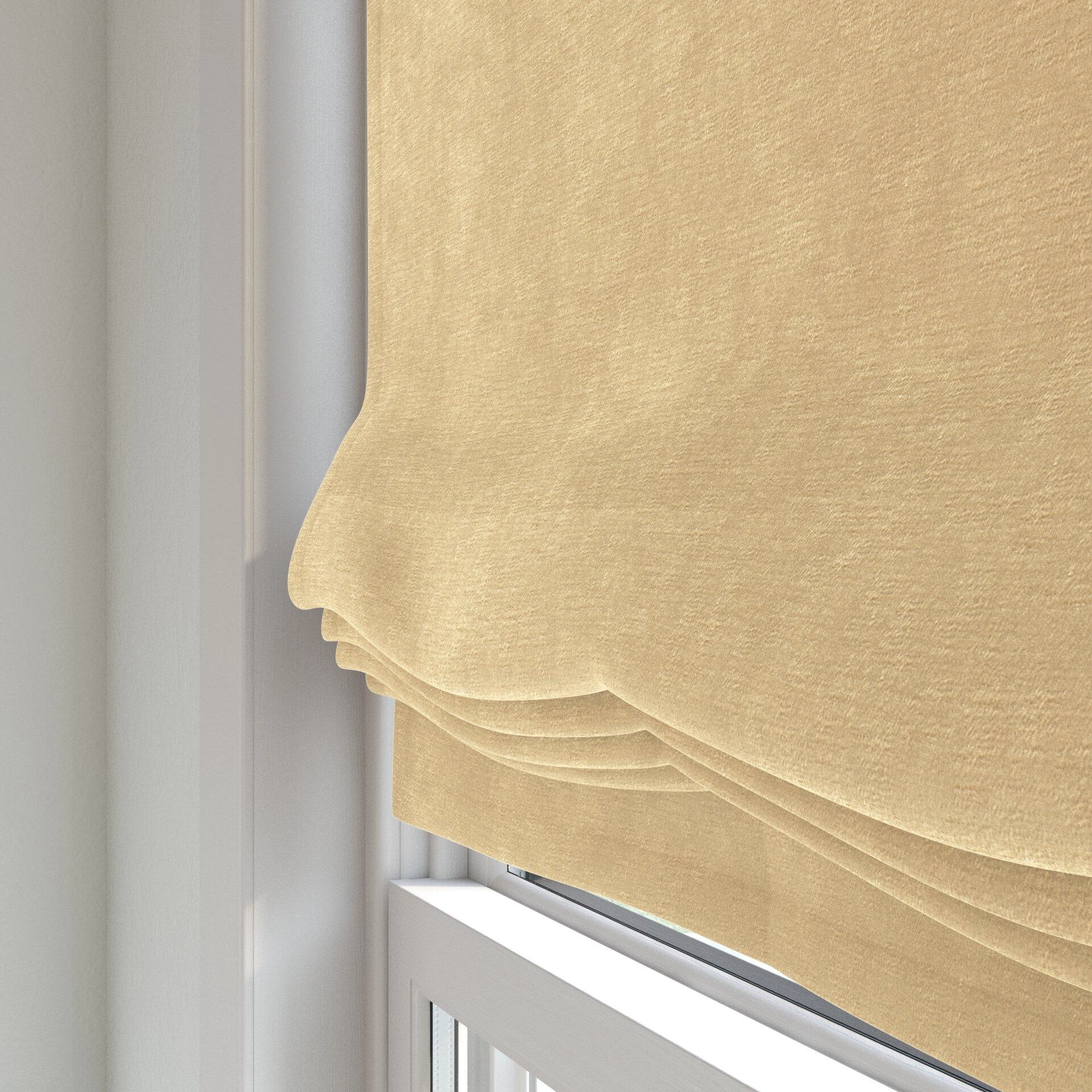 Moon--Moon--16-Beige - Imperial Beige 34300021--Curtain_Blinds_Detail.jpg