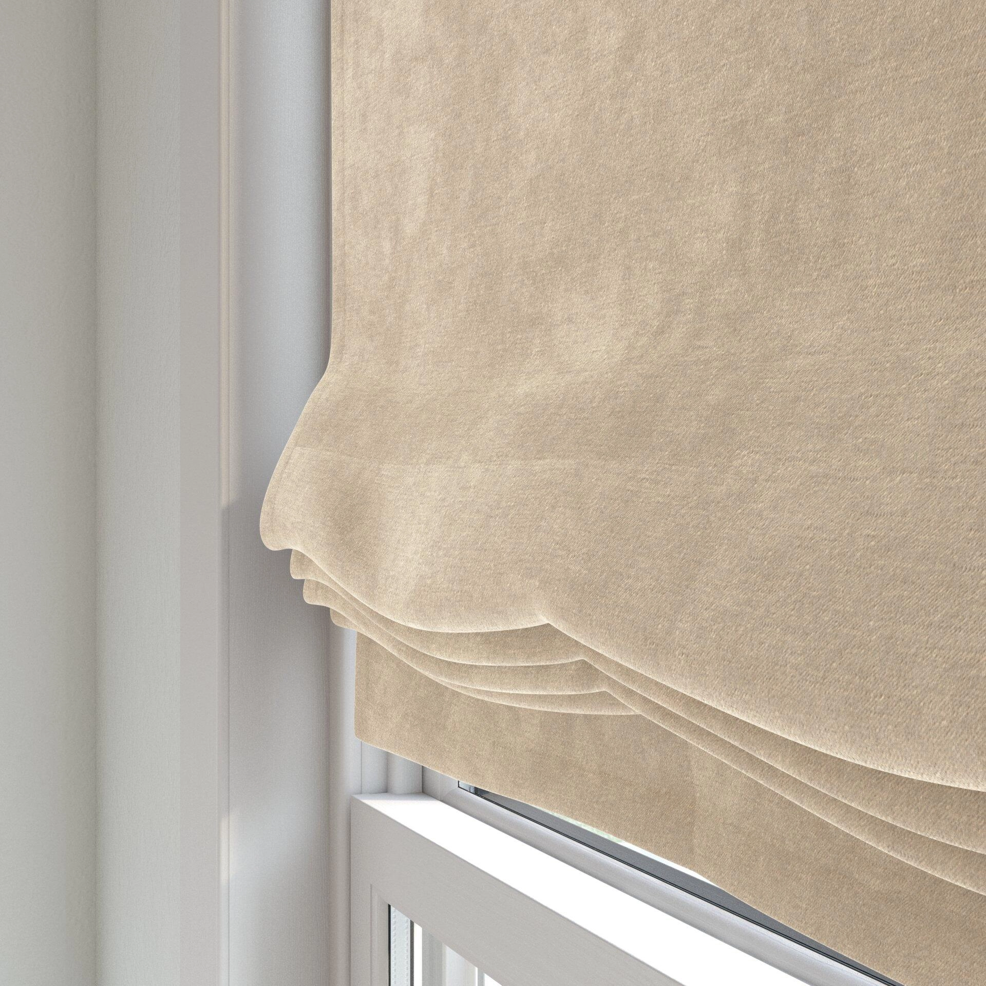 Moon--Moon--17-Putty - Imperial Putty 34300020--Curtain_Blinds_Detail.jpg