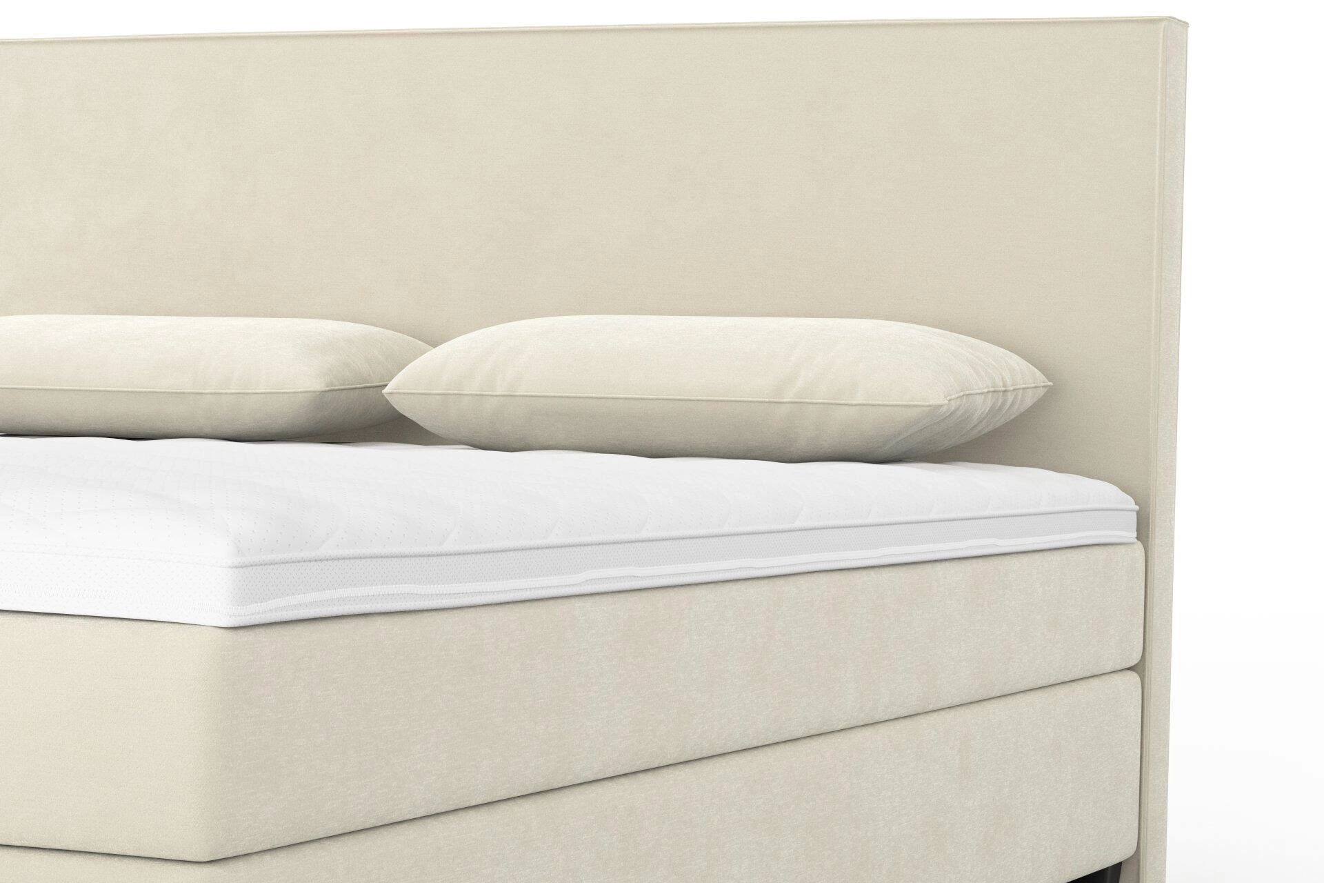 Moon--Moon--22-Silver - Imperial Silver 34300017--Bed_Bed_Detail.jpg