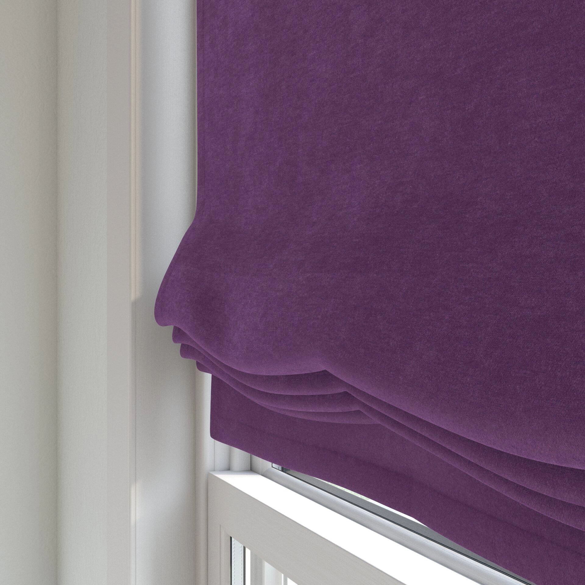 Moon--Moon--31-Emperor--Curtain_Blinds_Detail.jpg