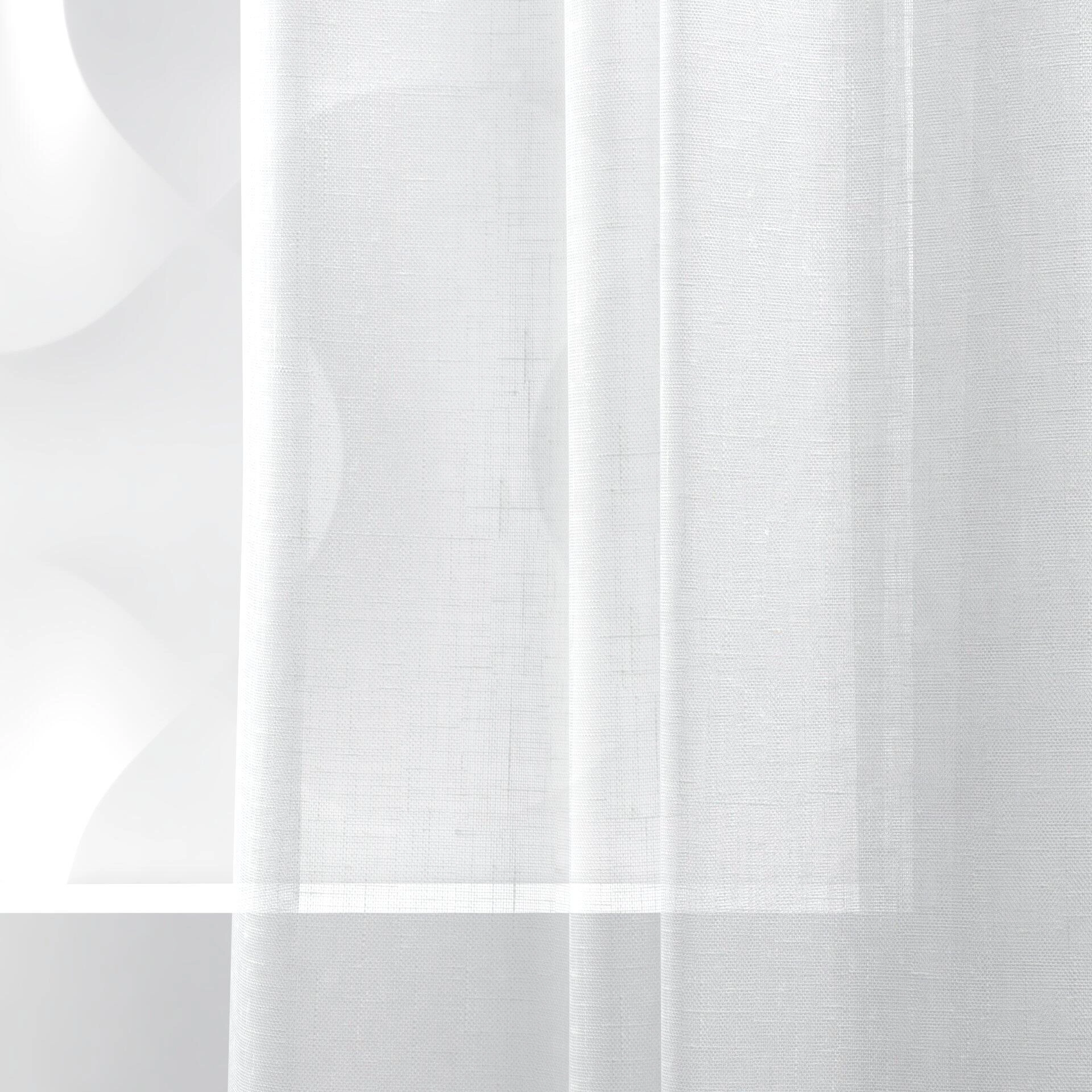 Savvy--Savvy--03-Marble--Curtain_Frame_Detail.jpg