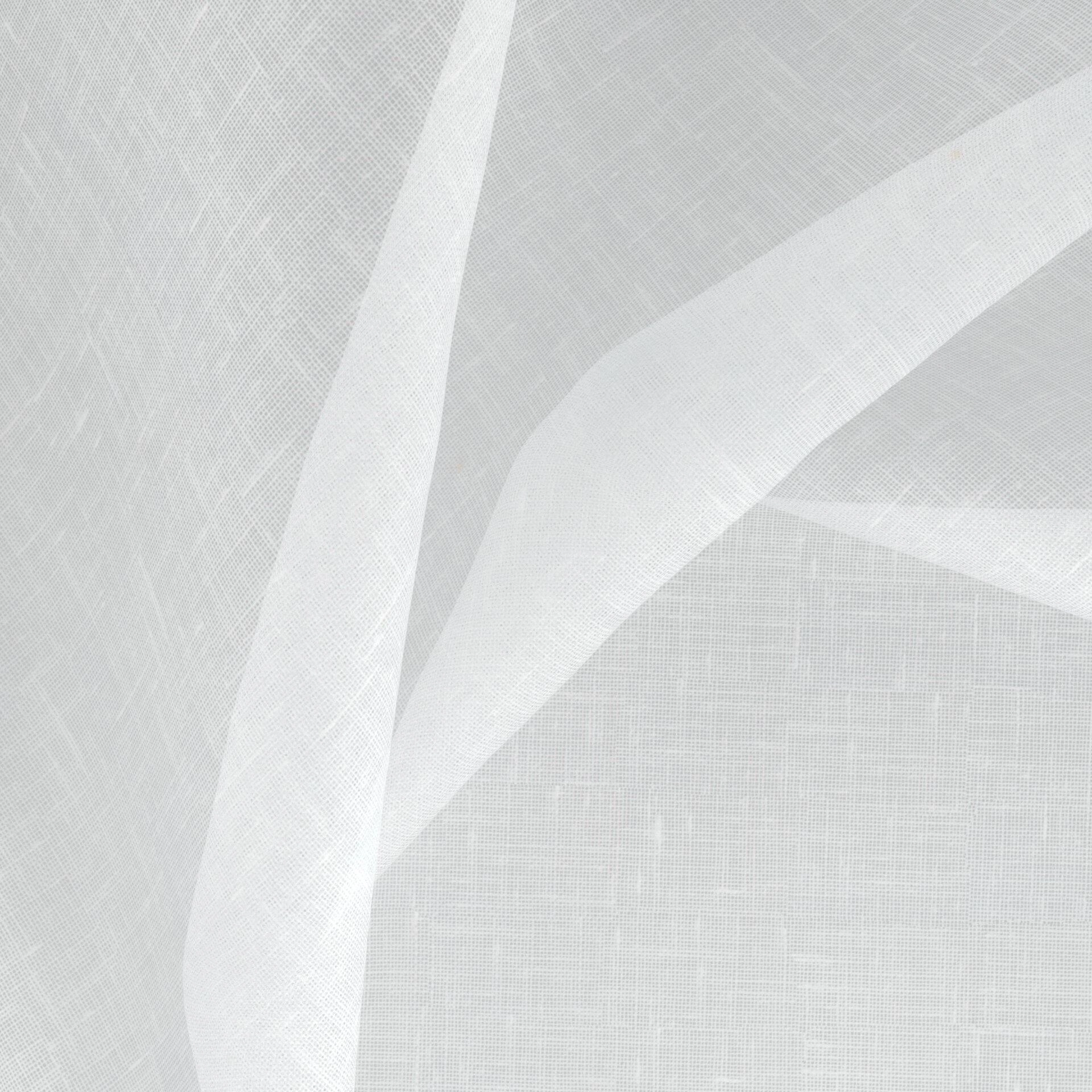 Savvy--Savvy--05-Snow--CloseUp_TW_CU.jpg