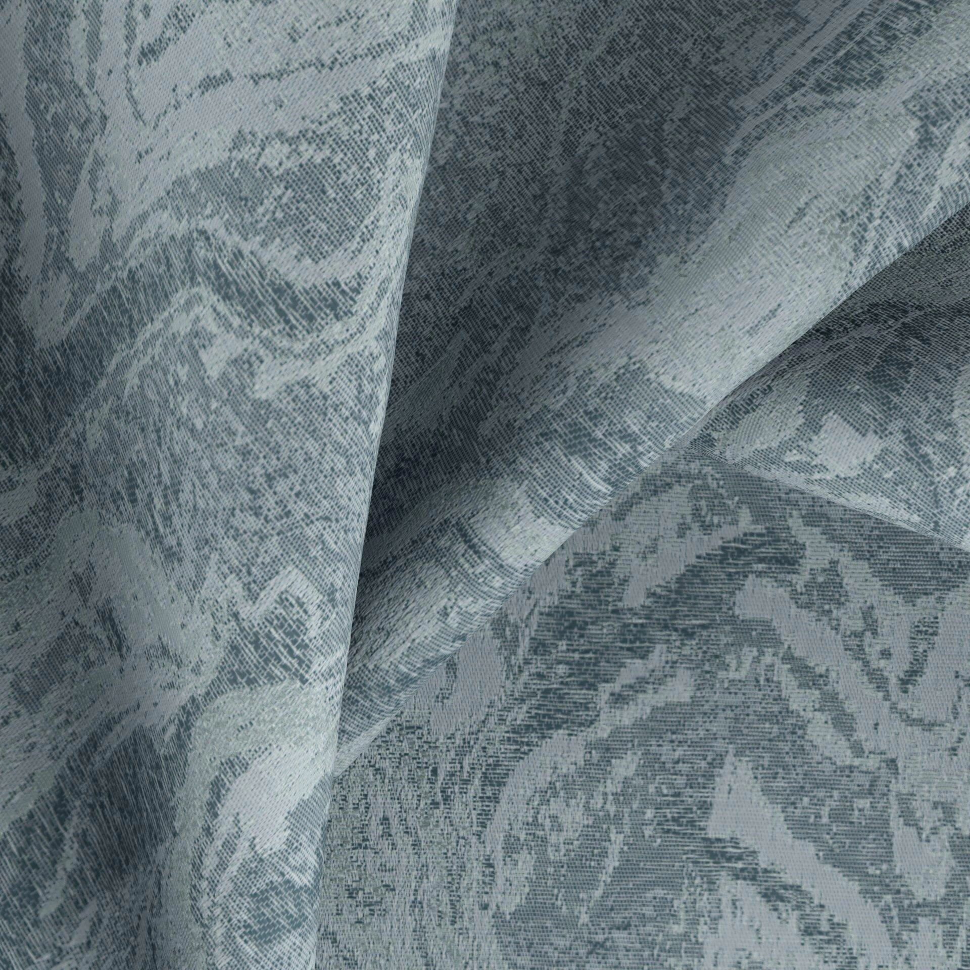 Sensational--Savant--14-River--CloseUp_TW_CU.jpg
