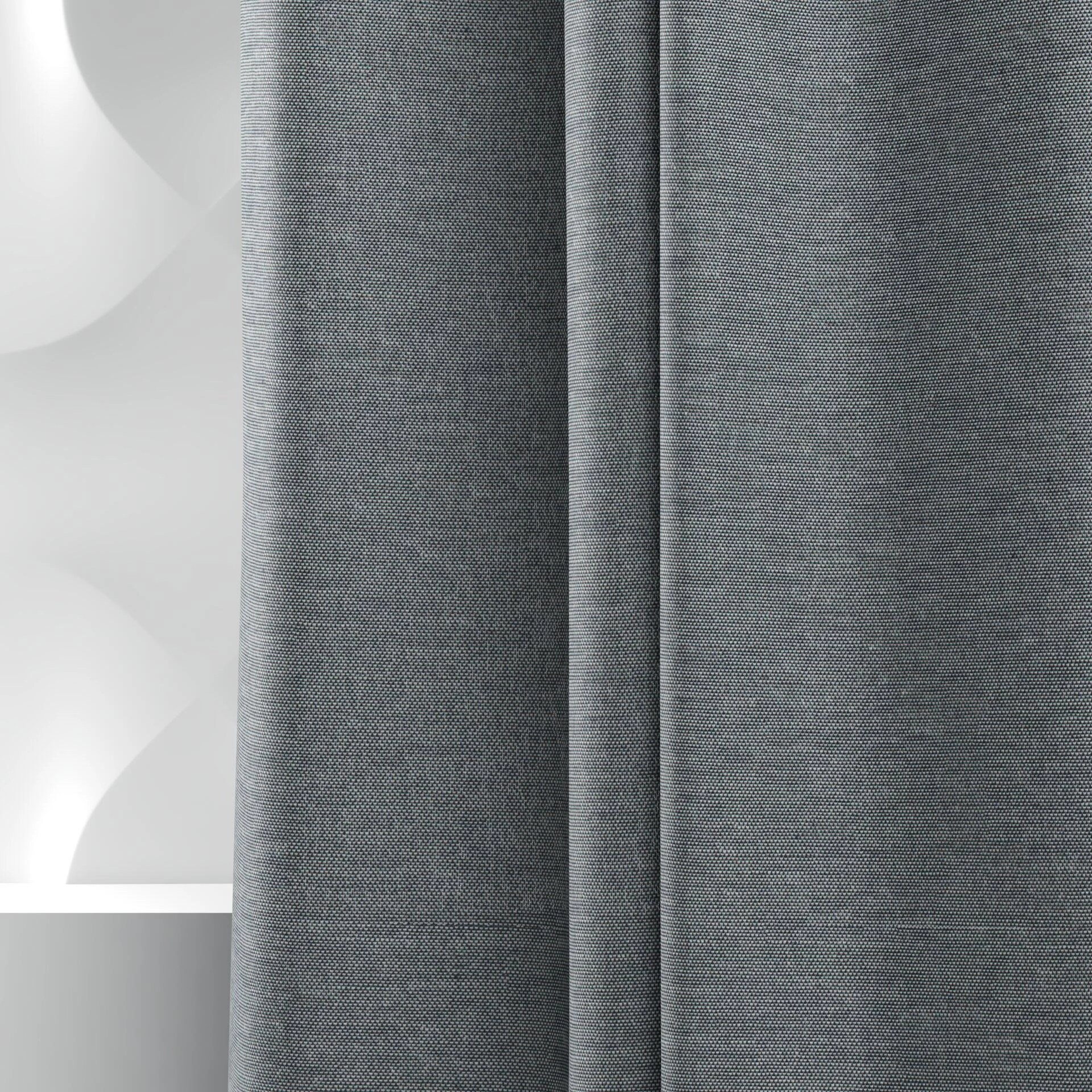 Stylo--Stylo--13-Iron--Curtain_Frame_Detail.jpg