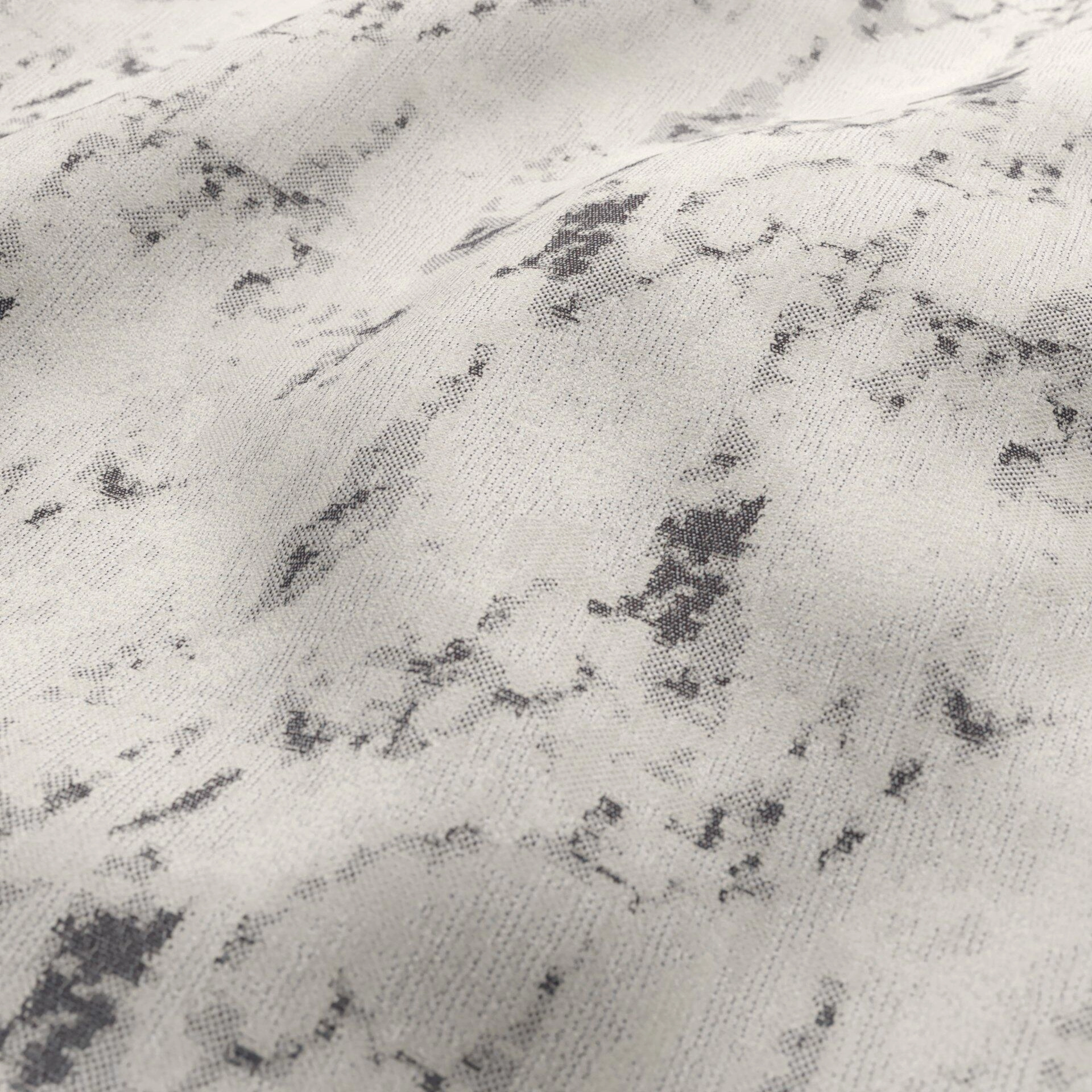 Lazarus--Lipova--01-Snow--Wrinkeled_WR_CloseUp.jpg