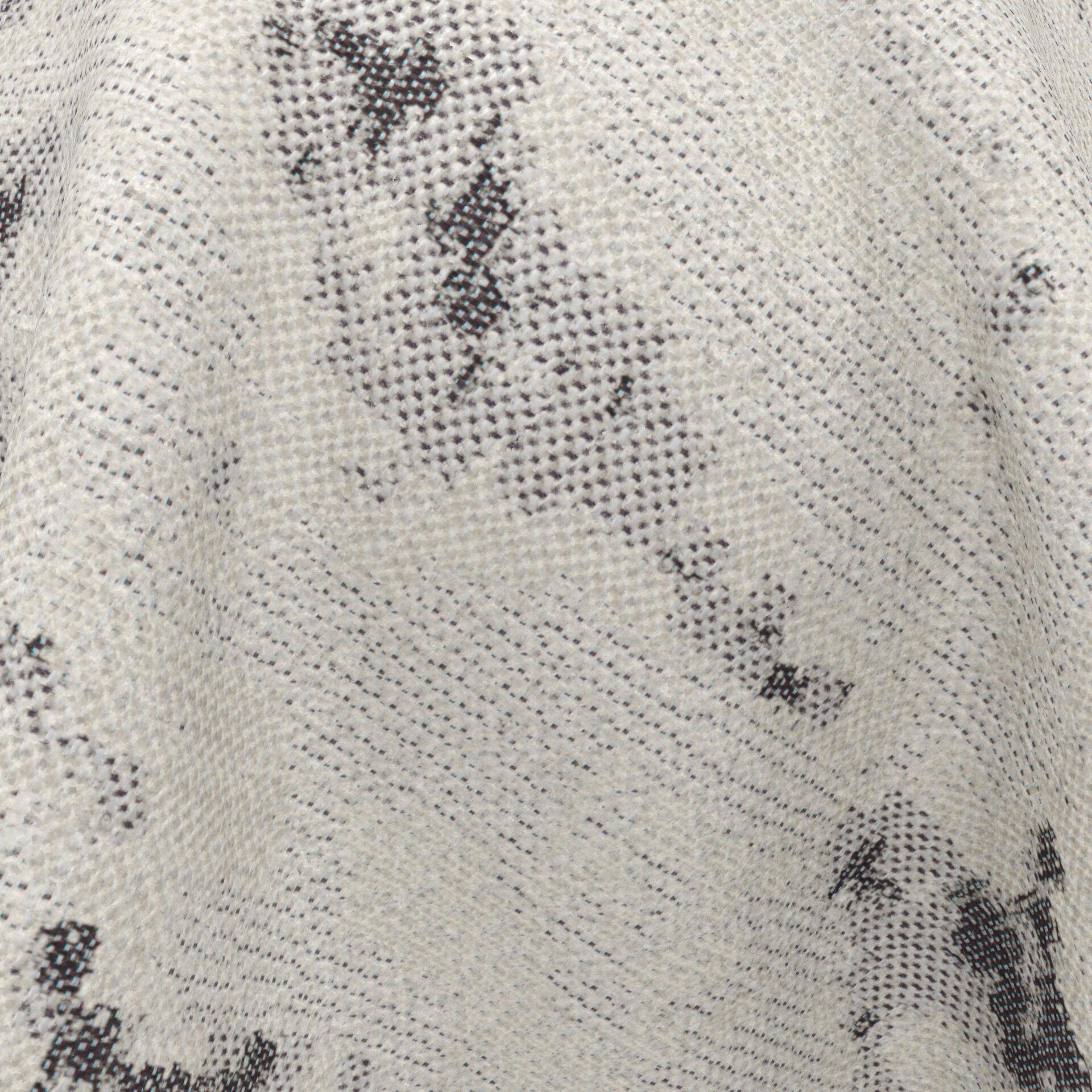 Lazarus--Lipova--01-Snow--CloseUp_BL_20_BL_20_CU.jpg