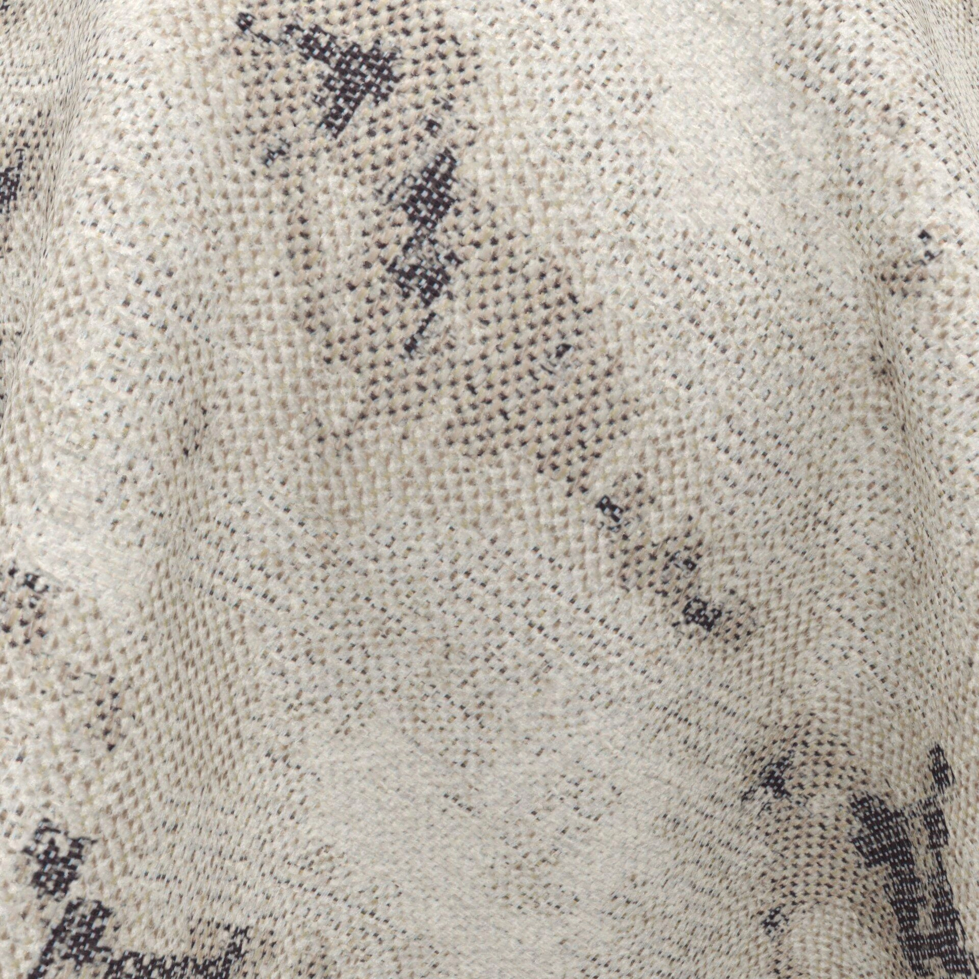 Lazarus--Lipova--06-Fog--CloseUp_BL_20_BL_20_CU.jpg