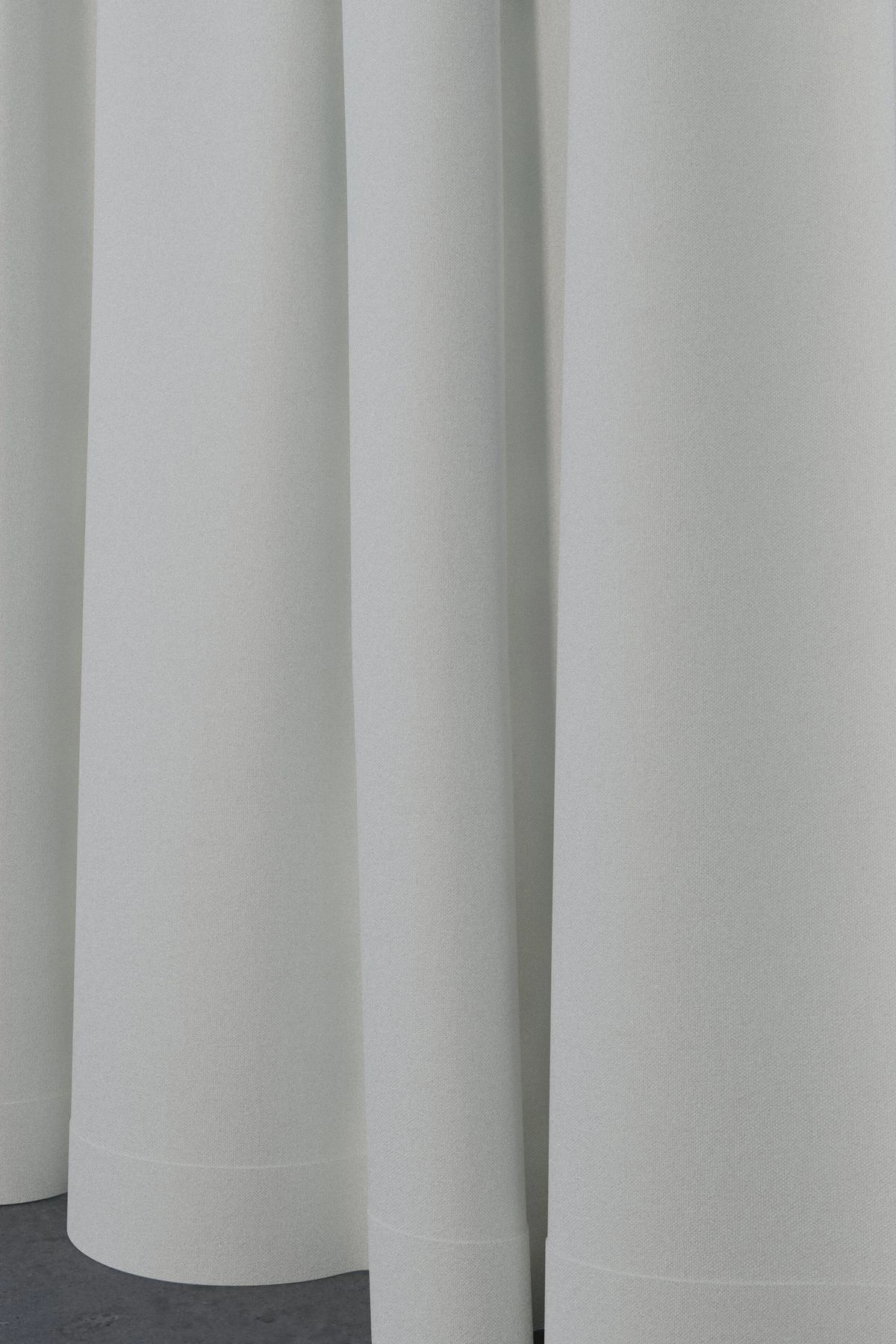Shadowmax - Tenebris--Shadowmax - Tenebris--01-Albatross - 54650990001--Curtain_CasualCurtain_Full.jpg