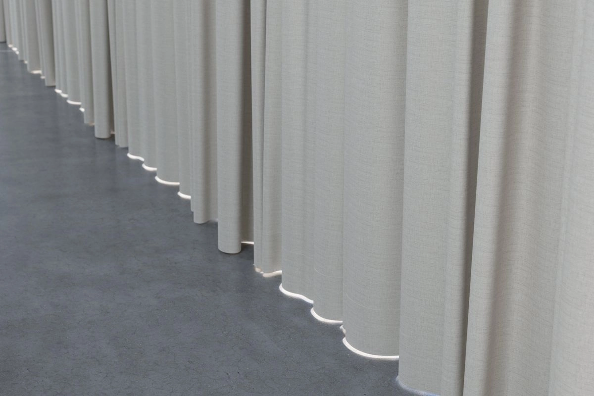 Shadowmax - Tenebris--Shadowmax - Tenebris--03-Flax - 54650990207--Curtain_WideWindowCurtain_Bottom.jpg