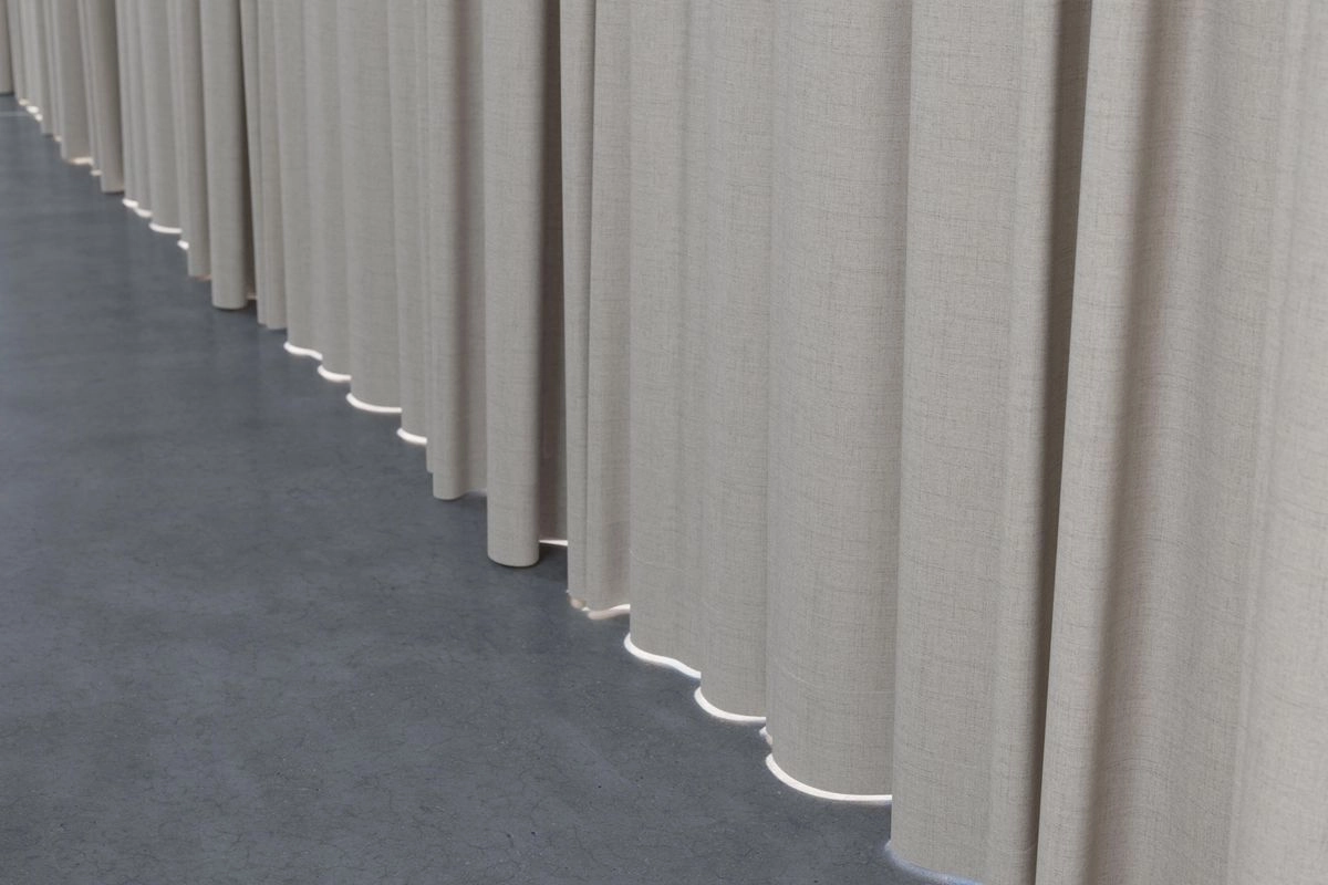 Shadowmax - Tenebris--Shadowmax - Tenebris--04-Fresco - 54650940010--Curtain_WideWindowCurtain_Bottom.jpg