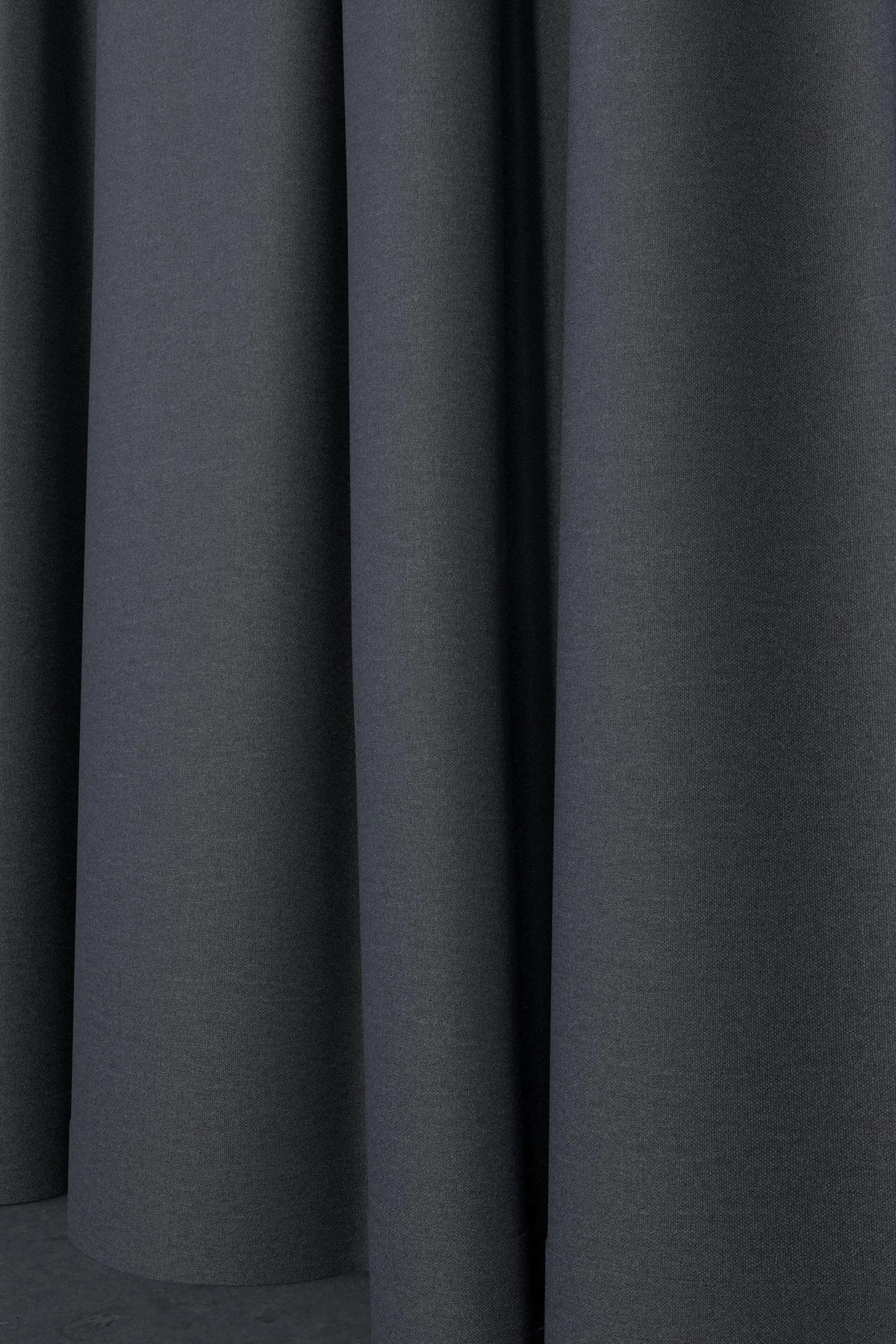 Shadowmax - Tenebris--Shadowmax - Tenebris--08-Onyx - 54650942618--Curtain_CasualCurtain_Full.jpg