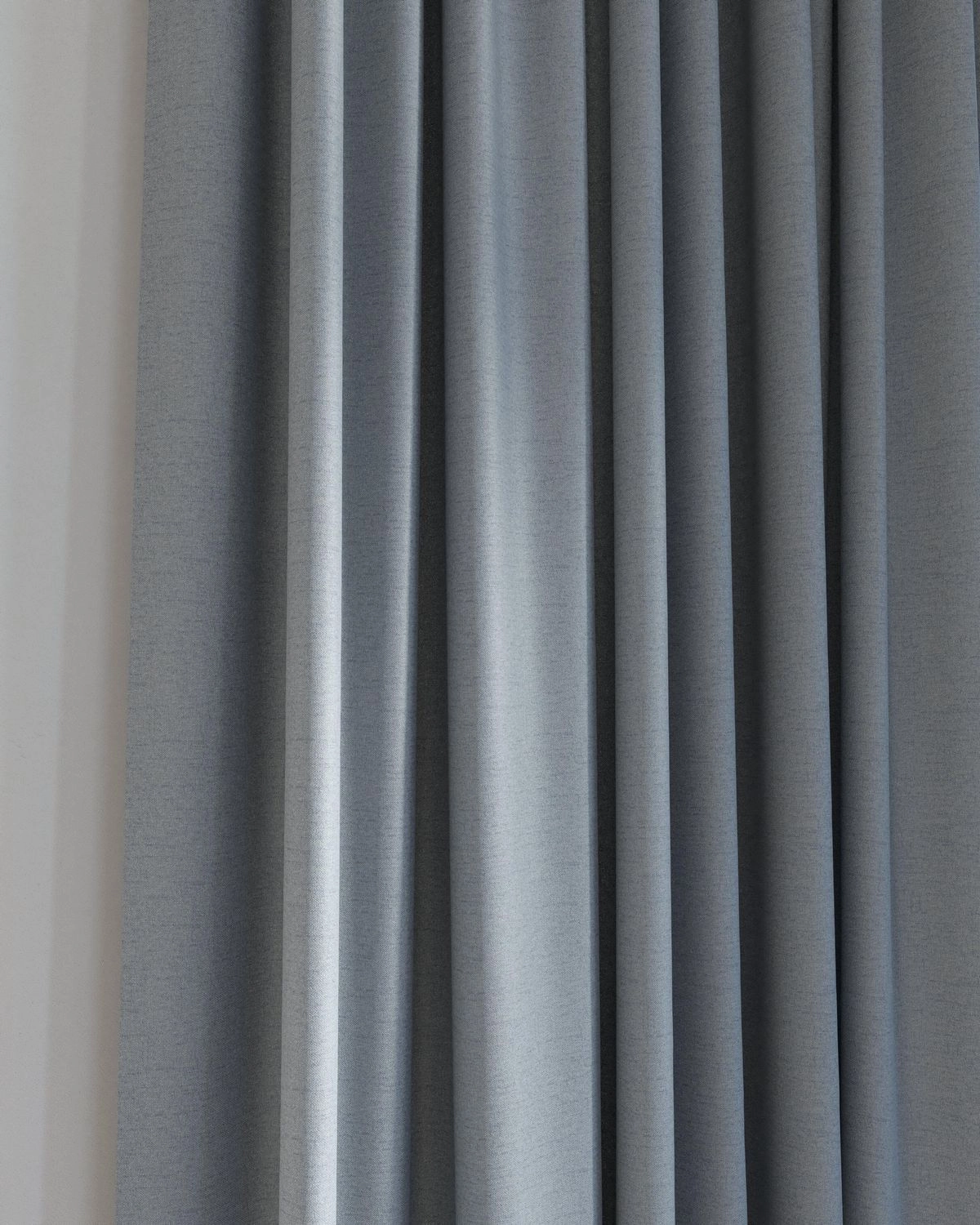 Shadowmax - Tenebris--Shadowmax - Tenebris--09-Iron - 54650942512--Curtain_PuddleCurtain_Detail.jpg