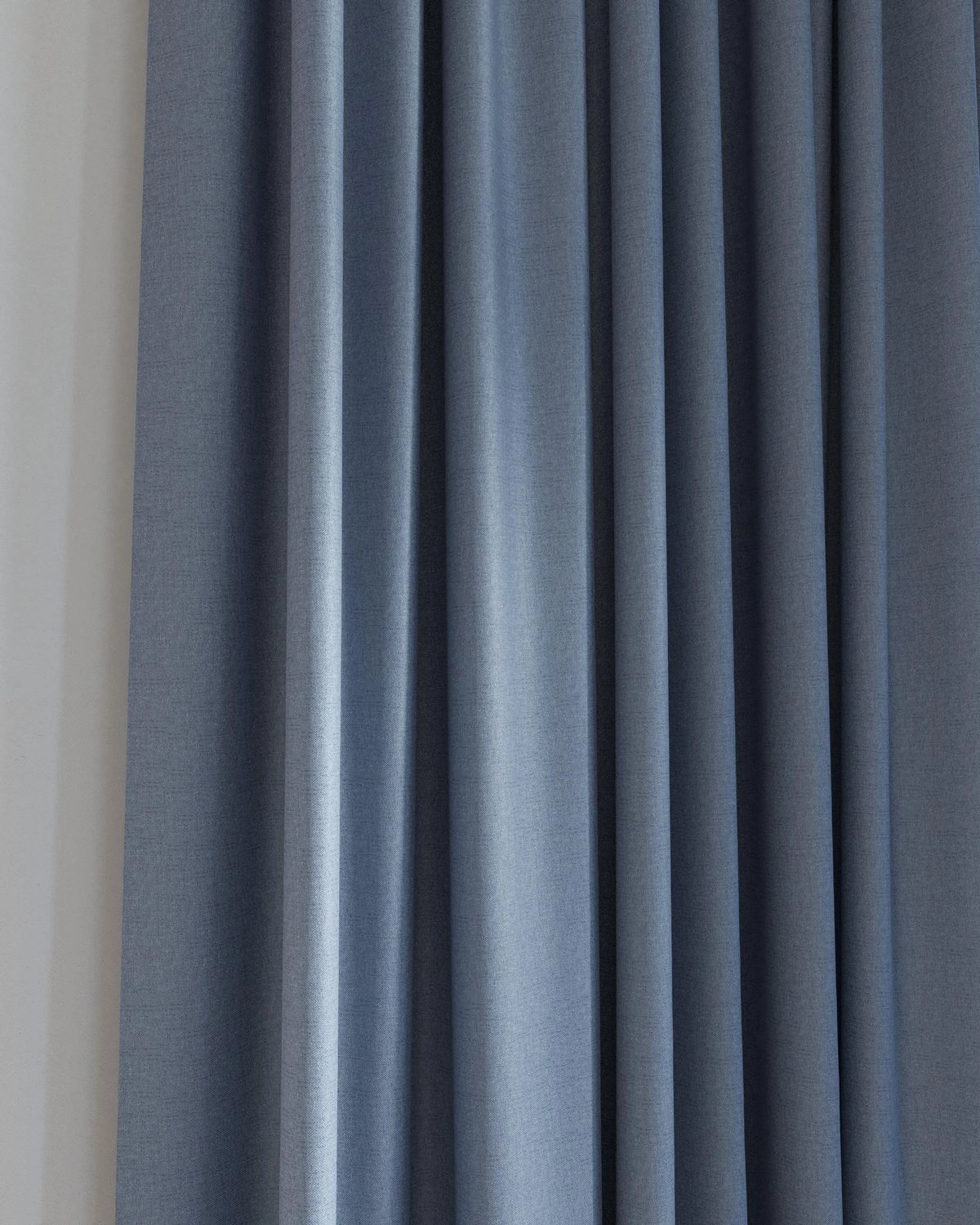 Shadowmax - Tenebris--Shadowmax - Tenebris--17-Marine - 54650953415--Curtain_PuddleCurtain_Detail.jpg