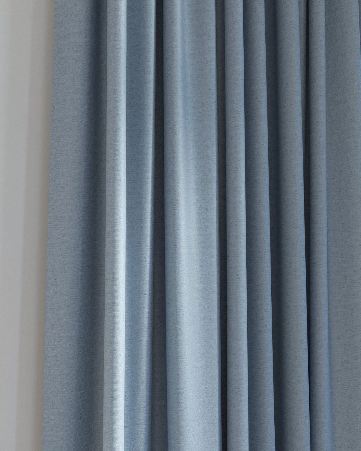 Shadowmax - Tenebris--Shadowmax - Tenebris--18-Pool - 54650954920--Curtain_PuddleCurtain_Detail.jpg