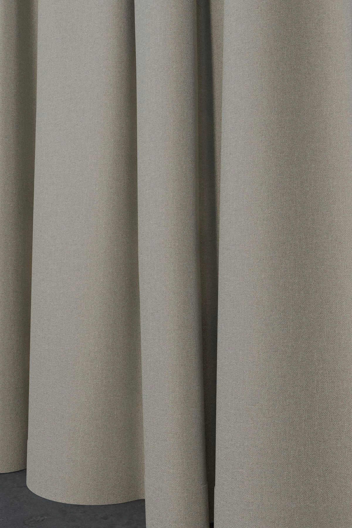 Excel - Romney--Excel - Romney--01-Plaza - 54540641555--Curtain_CasualCurtain_Full.jpg