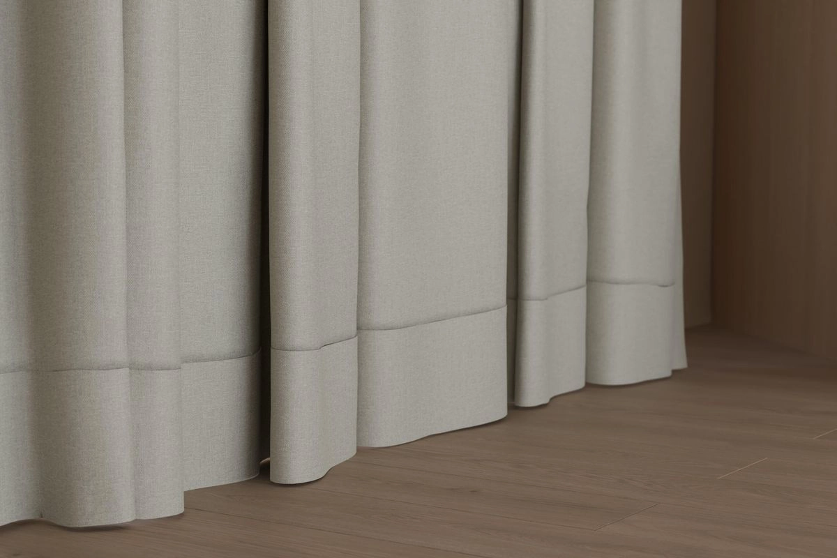 Excel - Romney--Excel - Romney--01-Plaza - 54540641555--Curtain_WavedCurtain_Bottom.jpg