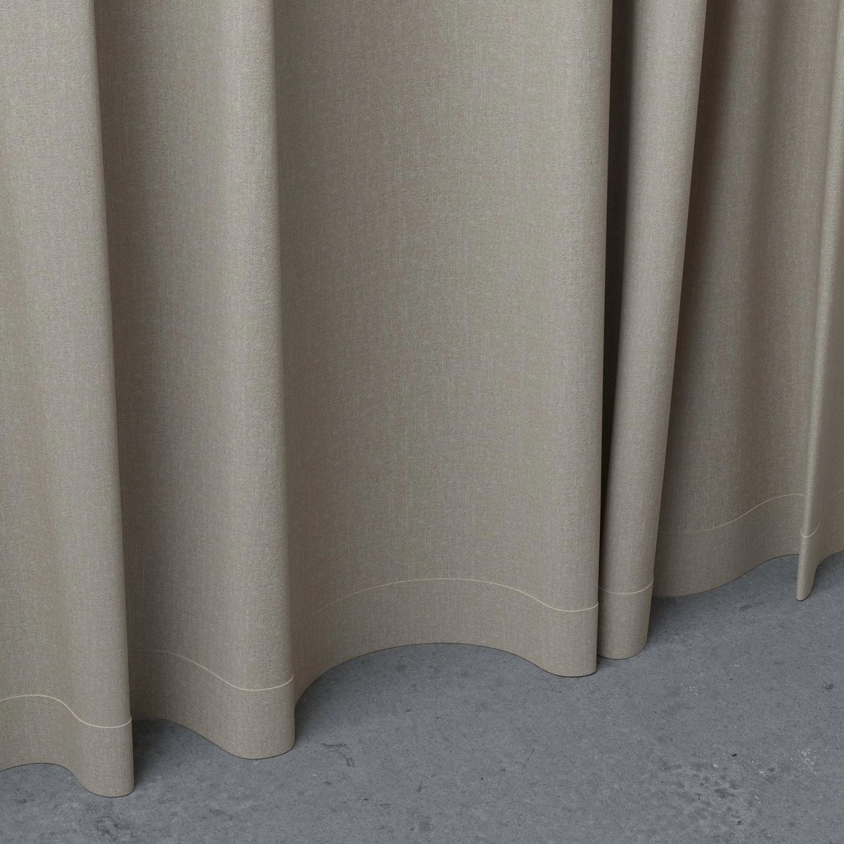 Excel - Romney--Excel - Romney--09-Flax - 54540345136--Curtain_CasualCurtain_Bottom.jpg