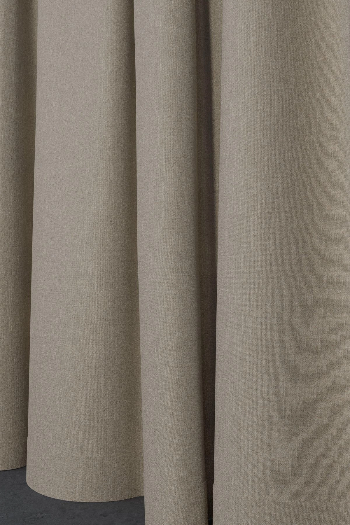 Excel - Romney--Excel - Romney--09-Flax - 54540345136--Curtain_CasualCurtain_Full.jpg