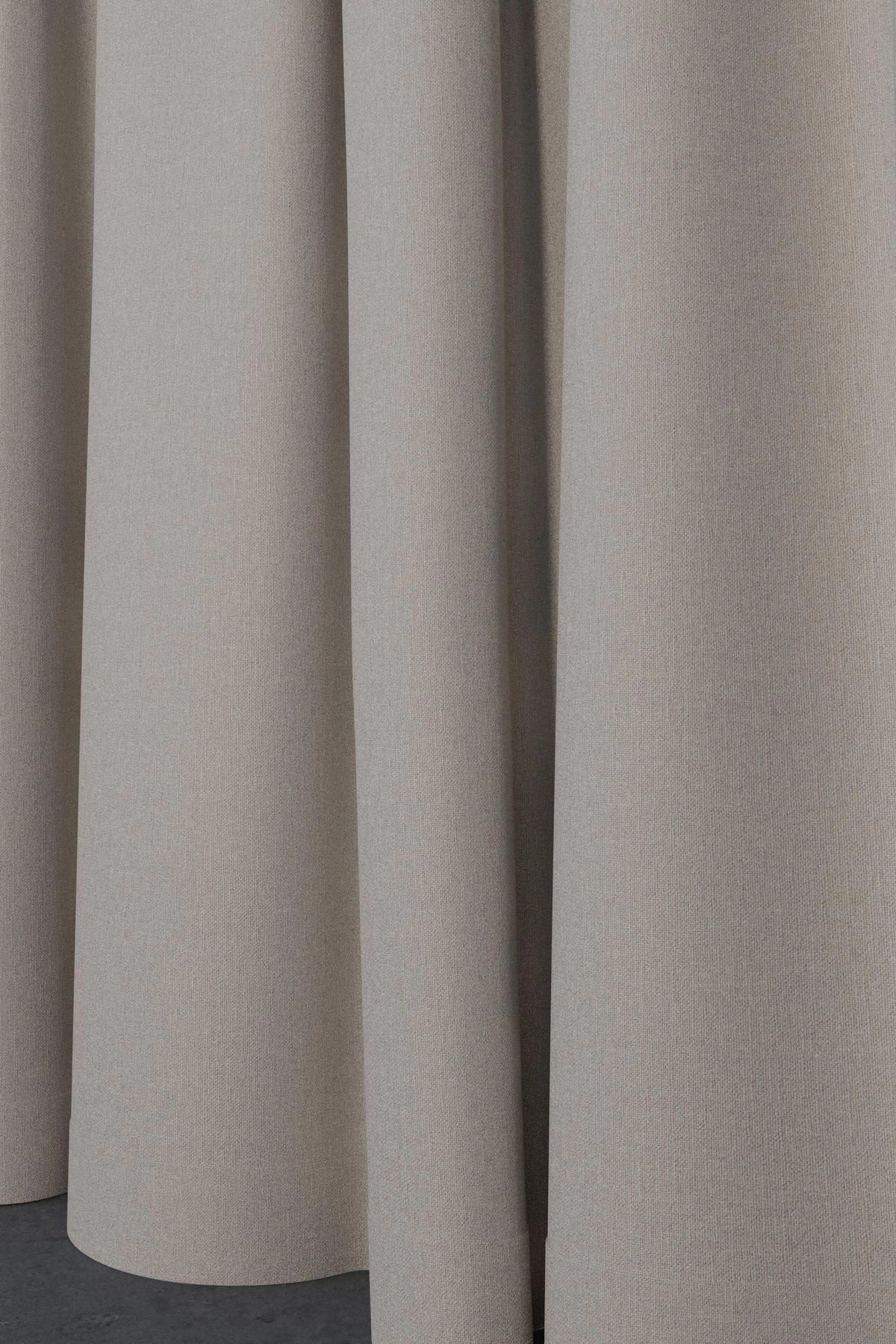 Excel - Romney--Excel - Romney--10-Chinchilla - 54540345232--Curtain_CasualCurtain_Full.jpg