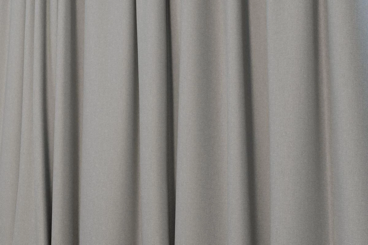 Excel - Romney--Excel - Romney--14-Aluminium - 54540342327--Curtain_CasualCurtain_Detail.jpg