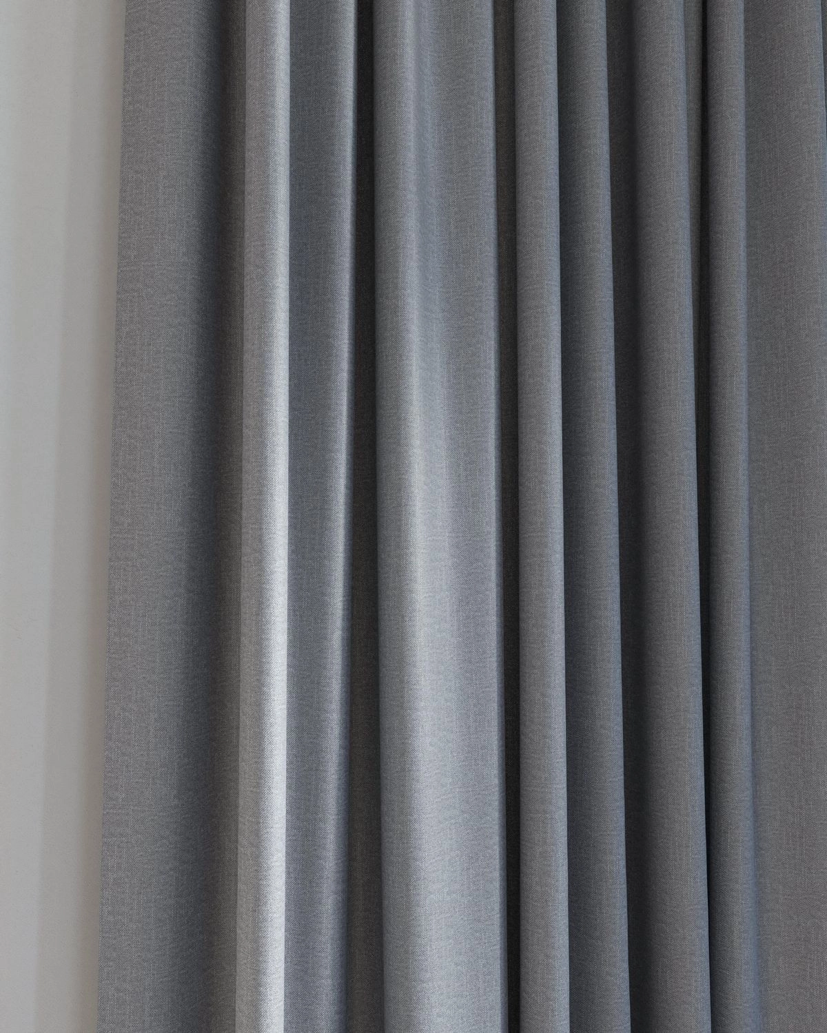 Excel - Romney--Excel - Romney--15-Zinc - 54540644664--Curtain_PuddleCurtain_Detail.jpg