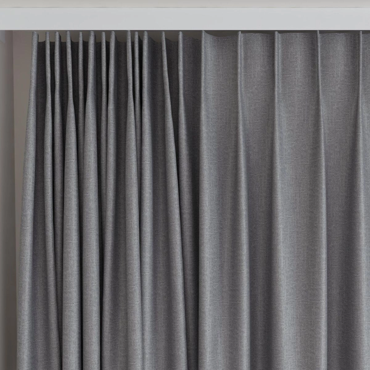 Excel - Romney--Excel - Romney--15-Zinc - 54540644664--Curtain_Rail_Top.jpg