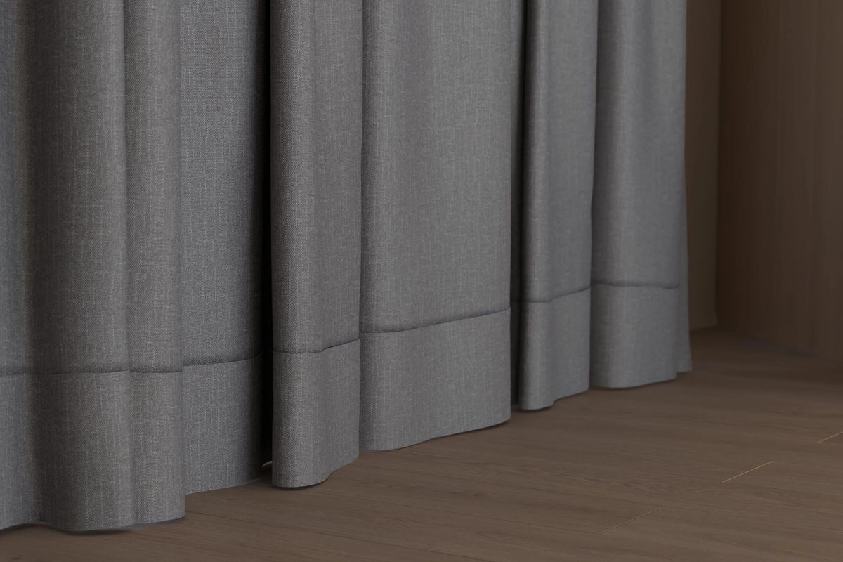 Excel - Romney--Excel - Romney--16-Elephant - 54540344735--Curtain_WavedCurtain_Bottom.jpg
