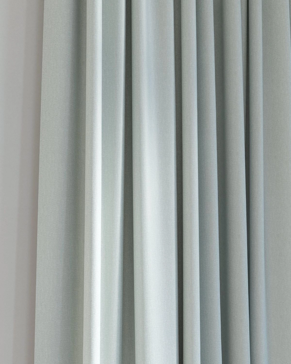 Excel - Romney--Excel - Romney--24-Fog - 54540355937--Curtain_PuddleCurtain_Detail.jpg
