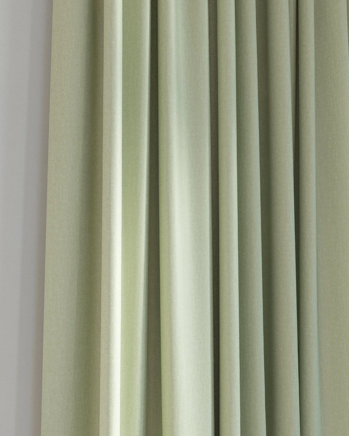 Excel - Romney--Excel - Romney--25-Pear - 54540657554--Curtain_PuddleCurtain_Detail.jpg