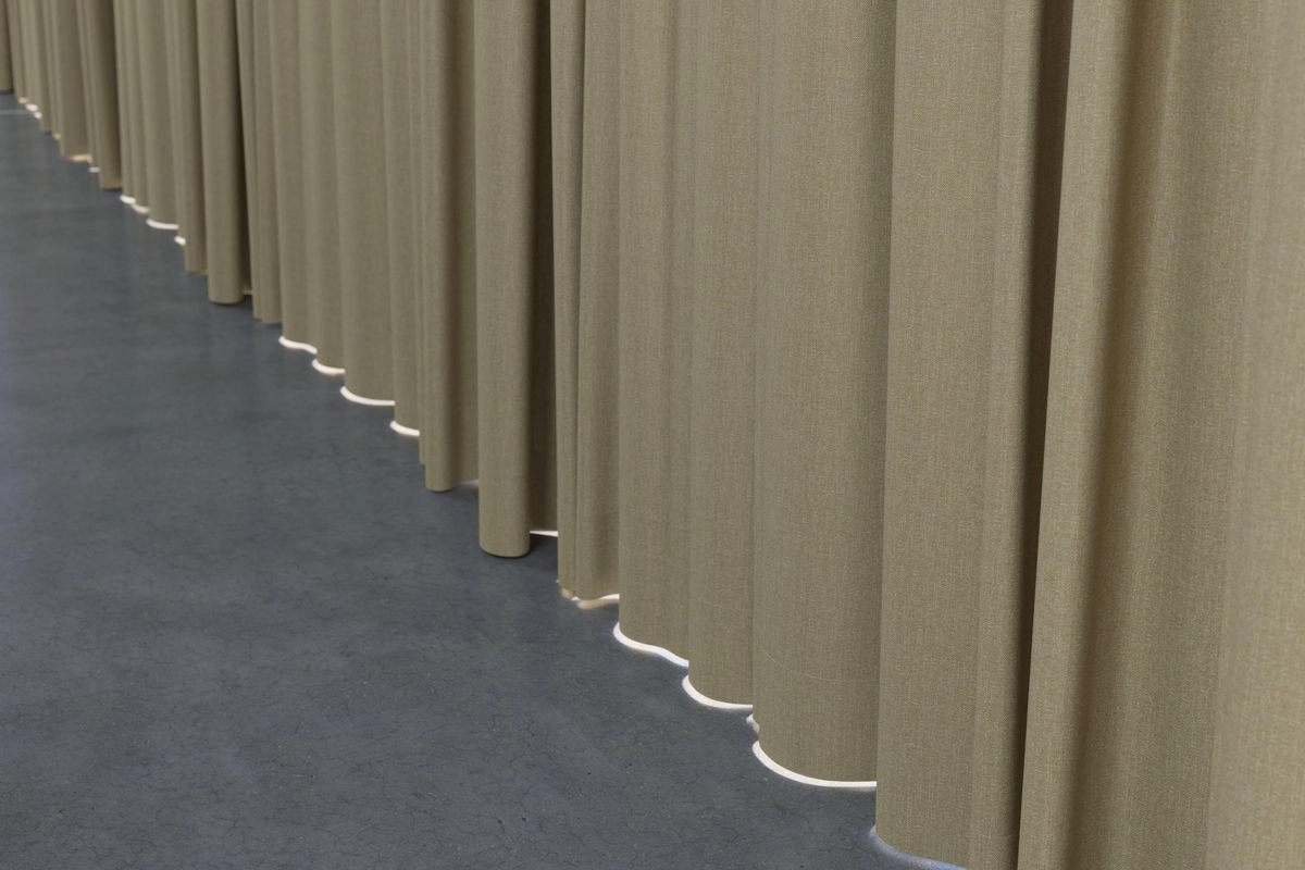 Excel - Romney--Excel - Romney--33-Nugget - 54540614751--Curtain_WideWindowCurtain_Bottom.jpg