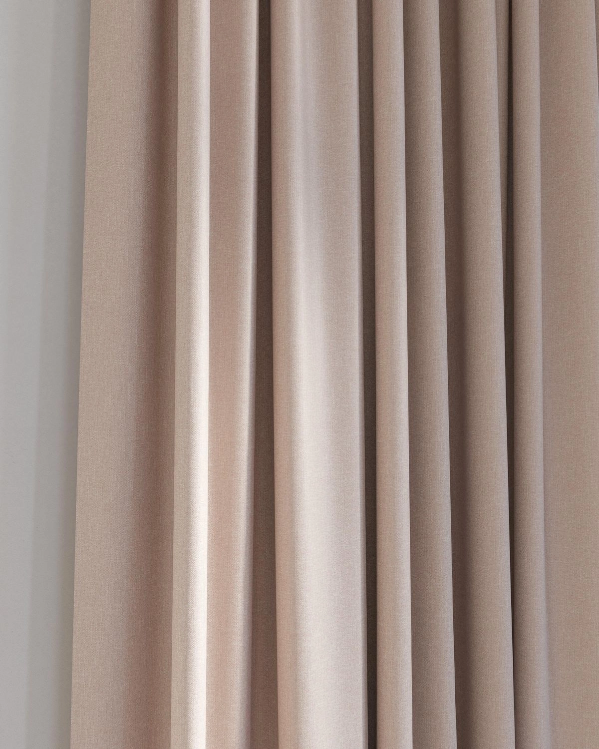 Excel - Romney--Excel - Romney--38-Orchid - 54540672752--Curtain_PuddleCurtain_Detail.jpg